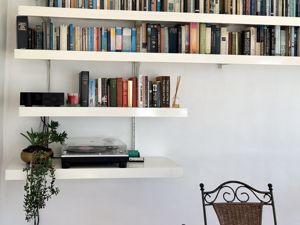 Sitting/Dining Room- click for photo gallery